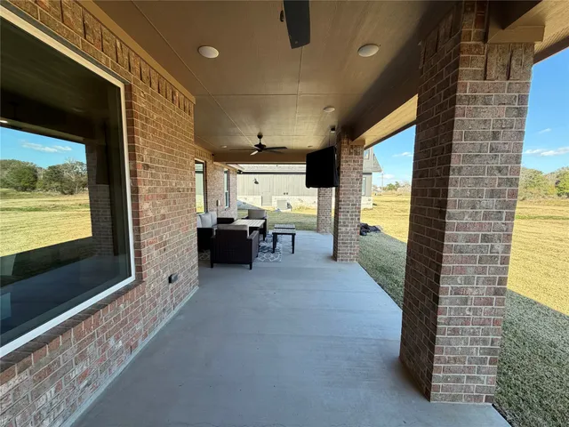 $650,000 | 838 Oak Ridge Drive, Angleton, TX 77515