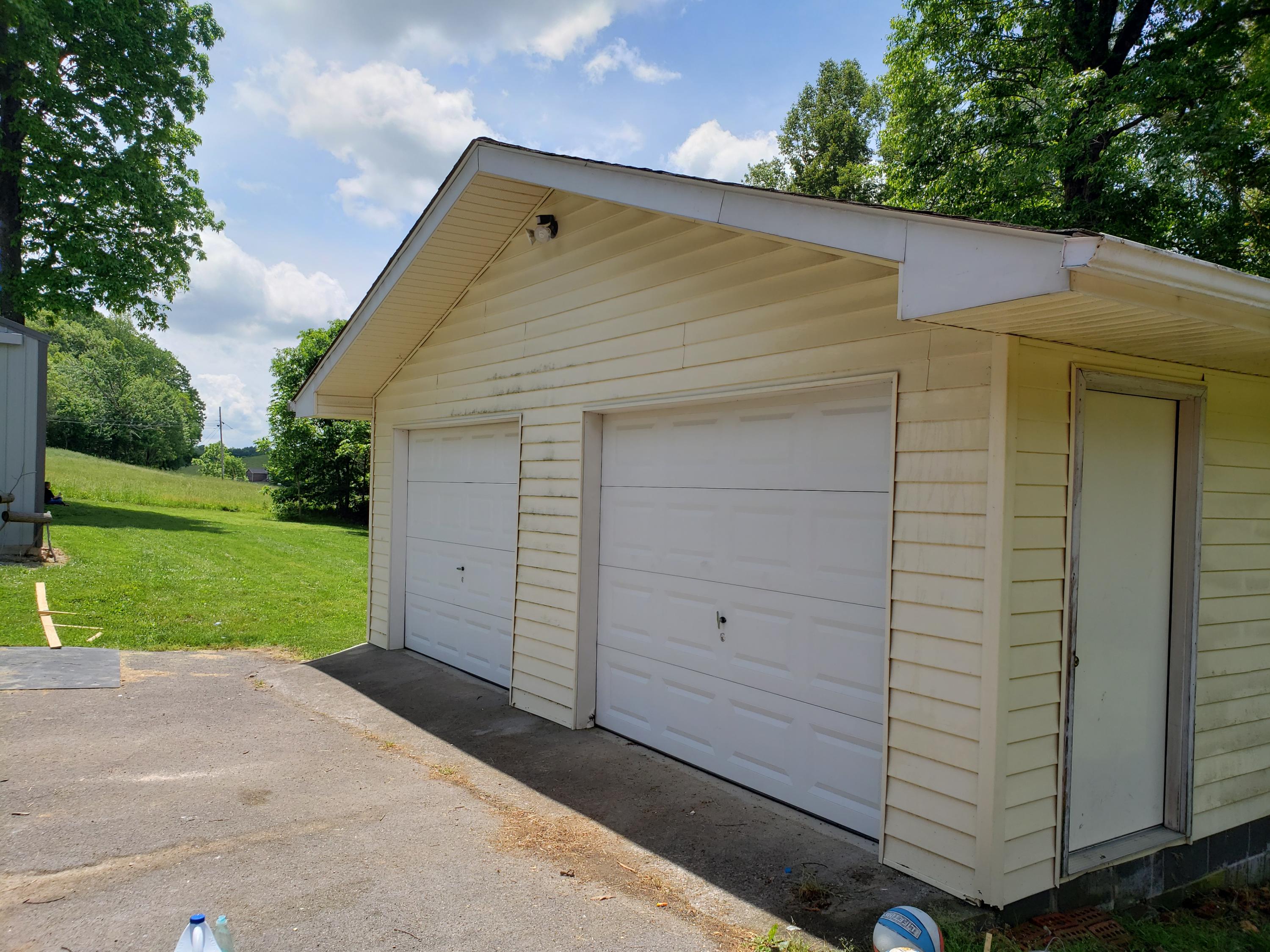 145 Holt Ridge Road Tazewell, TN 37879 - Photo 5 of 23 20190510_131750
