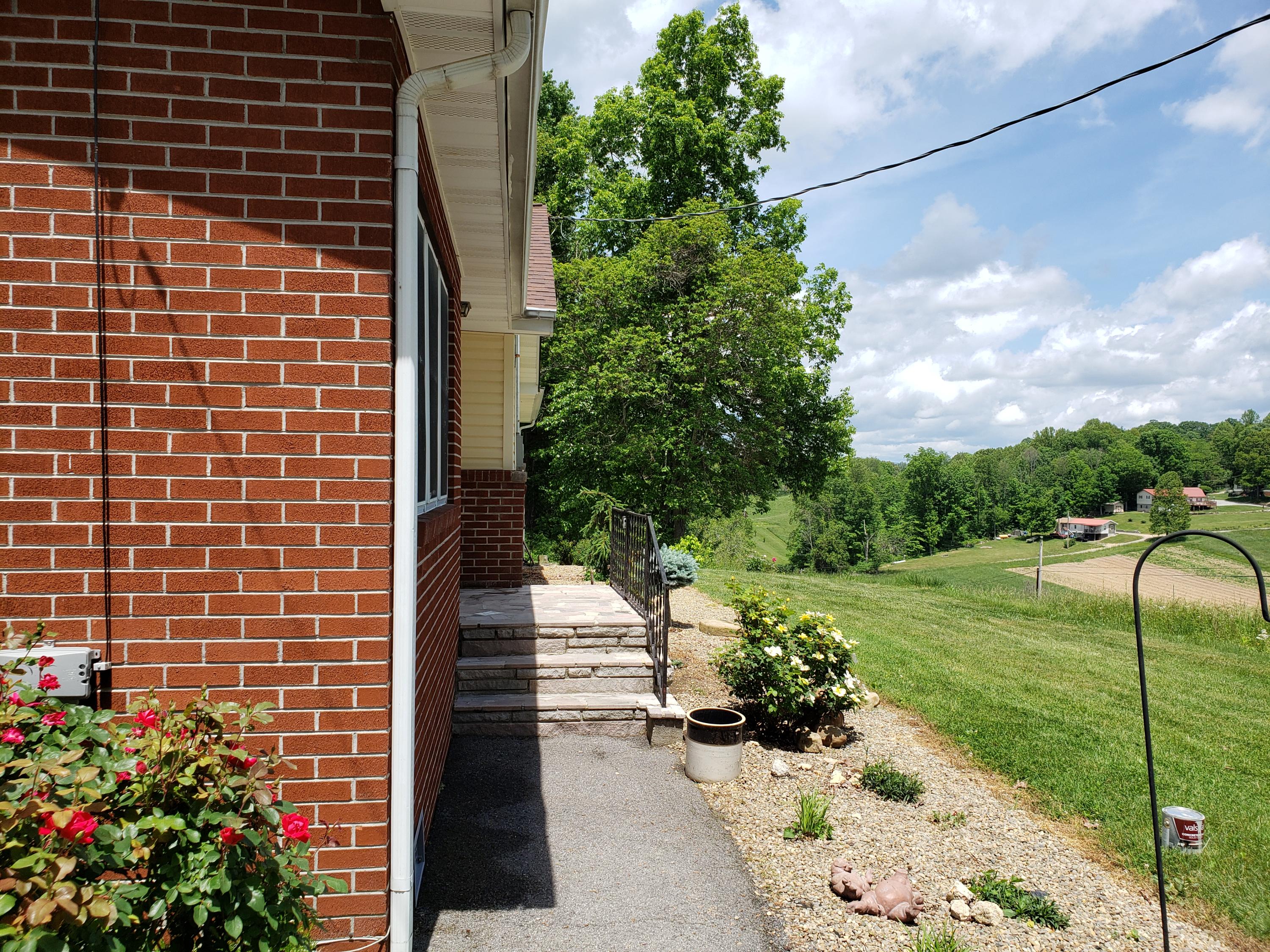 145 Holt Ridge Road Tazewell, TN 37879 - Photo 7 of 23 20190510_131814