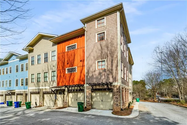 $3,000 | 1628 Briarcliff Road Northeast, Unit 18, Atlanta, GA 30306