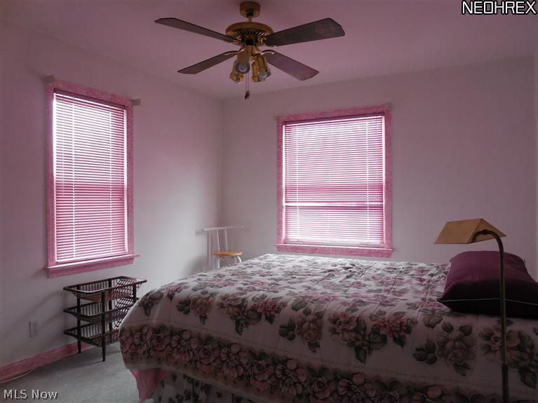 5383 Summit Road Cleveland, OH 44124 - Photo 11 of 15 1st bedroom.
