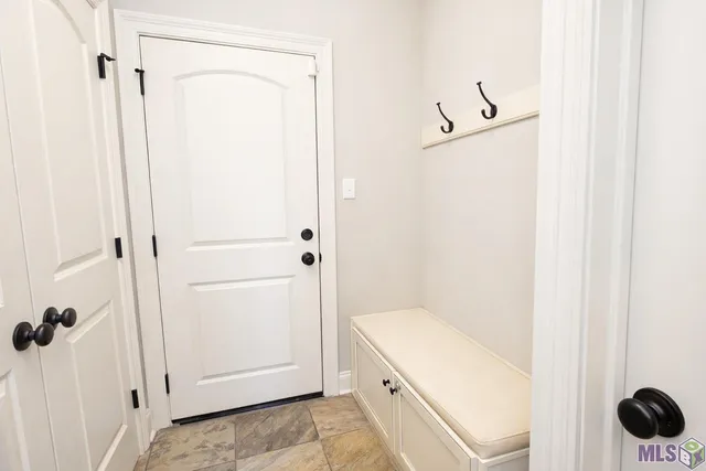 $349,000 | 359 Royal Oak Blvd., Thibodaux, LA 70301