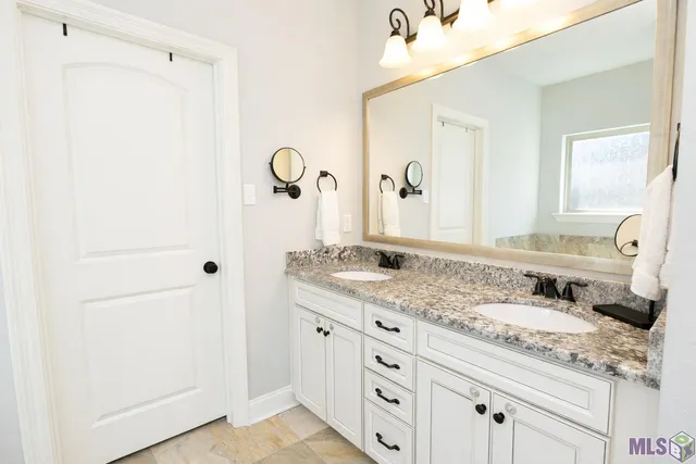 $349,000 | 359 Royal Oak Blvd., Thibodaux, LA 70301