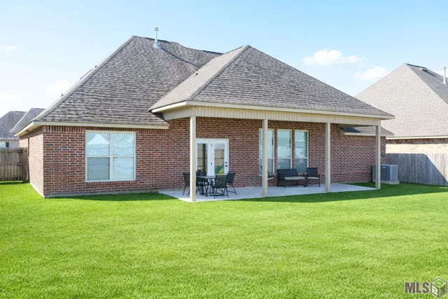 $349,000 | 359 Royal Oak Blvd., Thibodaux, LA 70301