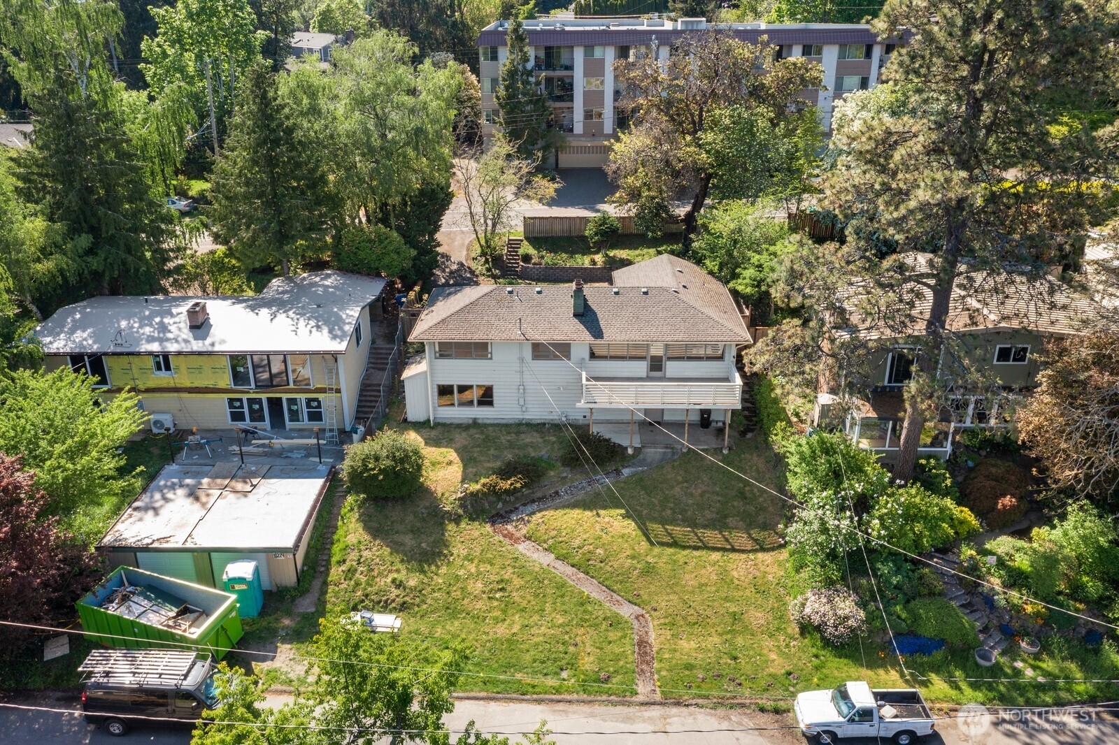 11218 35th Avenue Southwest Seattle, WA 98146 - Photo 26 of 36