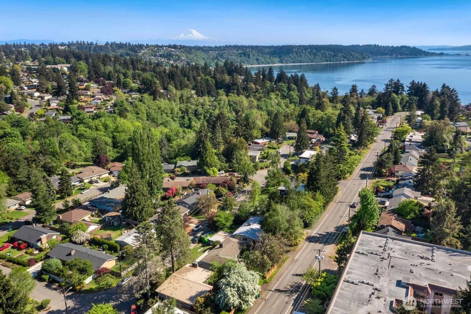 11218 35th Avenue Southwest Seattle, WA 98146 - Photo 30 of 36