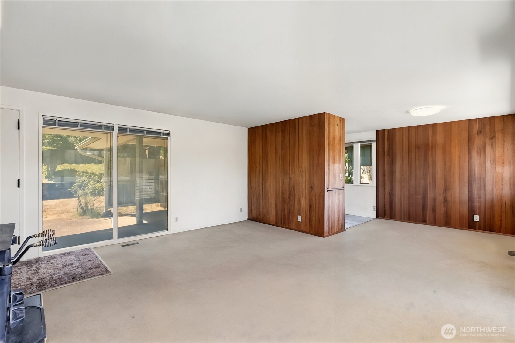 11218 35th Avenue Southwest Seattle, WA 98146 - Photo 4 of 36