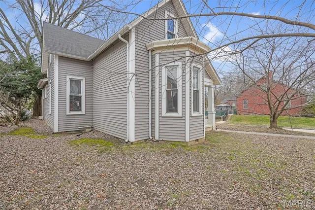 $140,000 | 802 North Church Street, Belleville, IL 62220