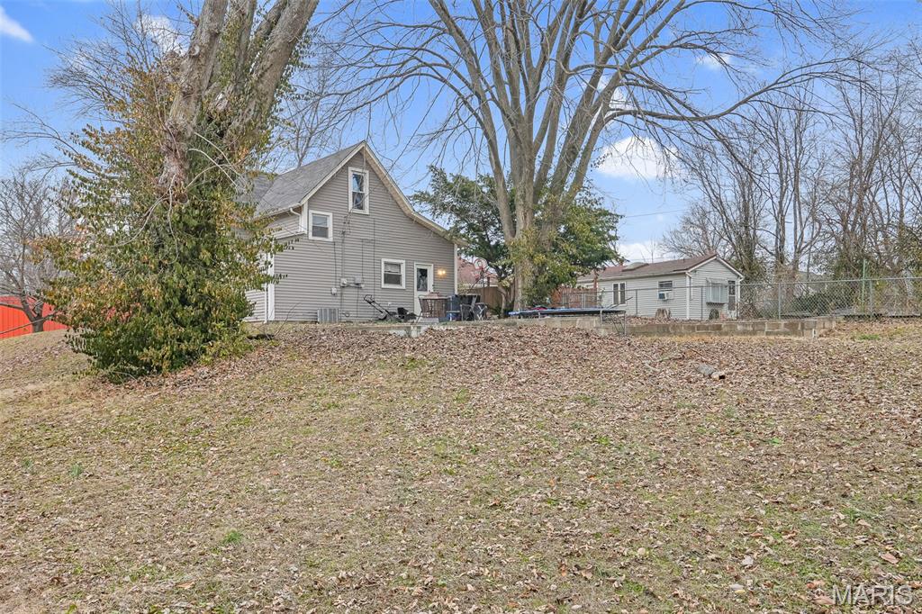 802 North Church Street Belleville, IL 62220 - Photo 5 of 31