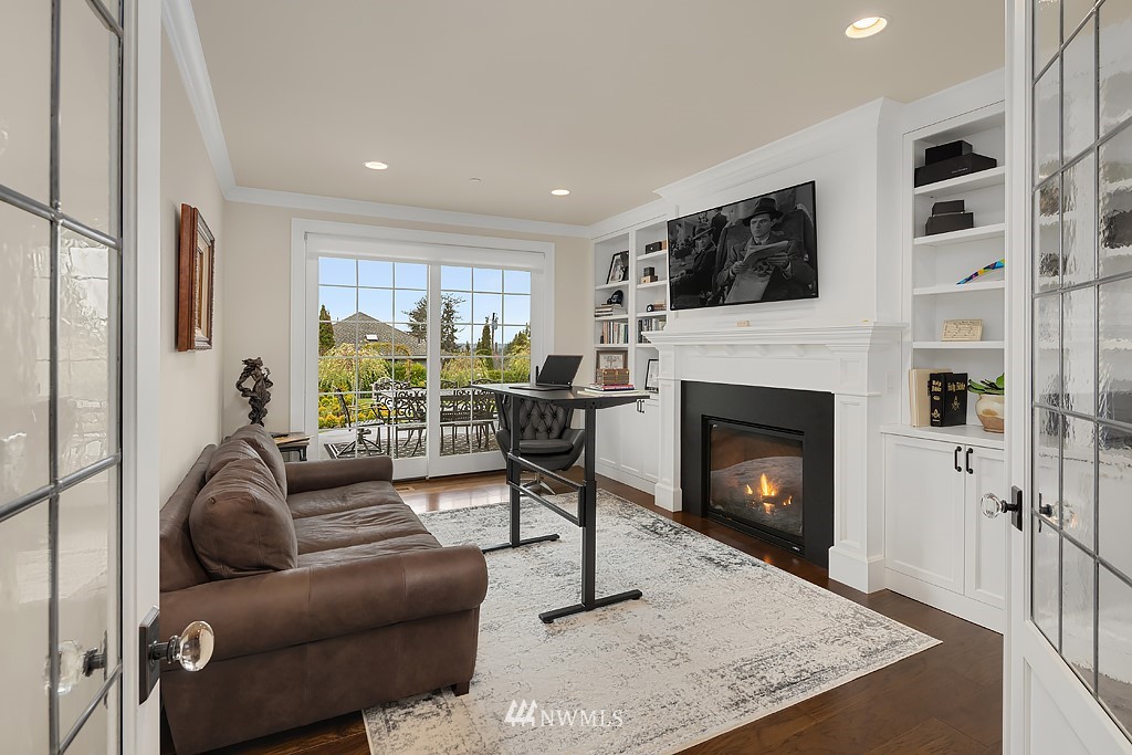 9262 Points Drive Northeast Yarrow Point, WA 98004 - Photo 13 of 40