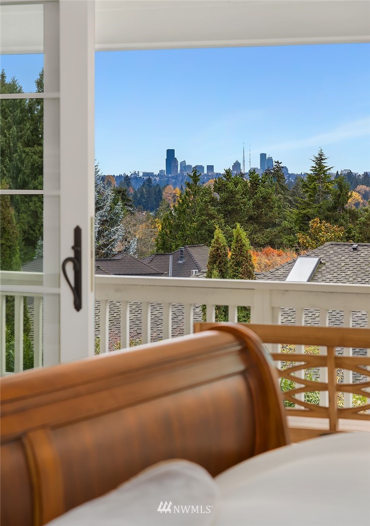 9262 Points Drive Northeast Yarrow Point, WA 98004 - Photo 17 of 40