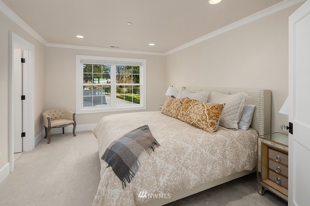 9262 Points Drive Northeast Yarrow Point, WA 98004 - Photo 25 of 40