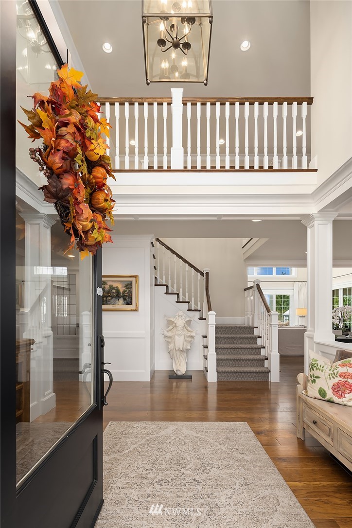 9262 Points Drive Northeast Yarrow Point, WA 98004 - Photo 4 of 40