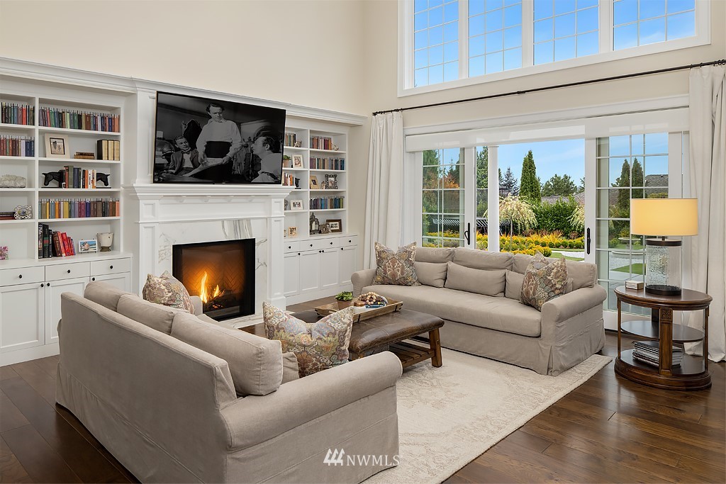 9262 Points Drive Northeast Yarrow Point, WA 98004 - Photo 6 of 40