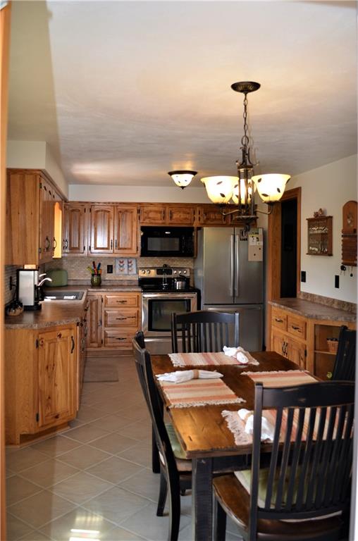 210 Jones Road Cabot, PA 16023 - Photo 9 of 25