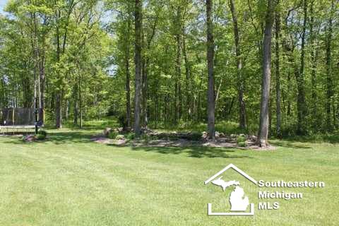 363 Sullivan Road Monroe, MI 48161 - Photo 32 of 32 21166777-31.JPG