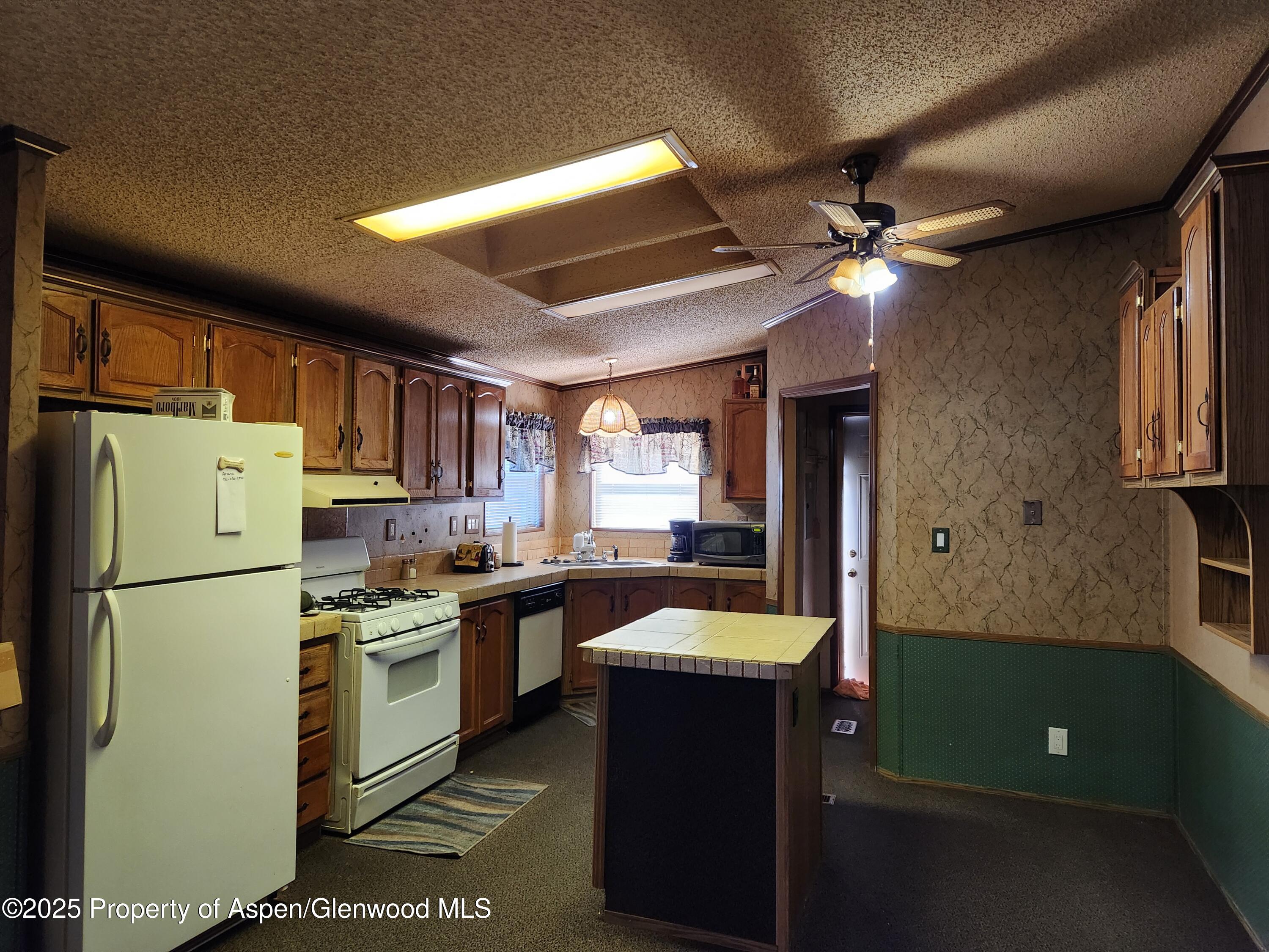 73 Silver Queen Circle Battlement Mesa, CO 81635 - Photo 2 of 13 20250422_102626