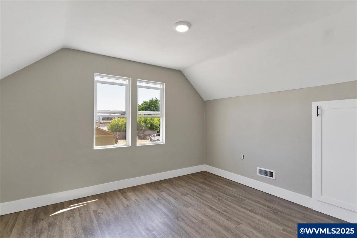 4250 Silverton Road Northeast Salem, OR 97305 - Photo 15 of 35 Gallery Image 15