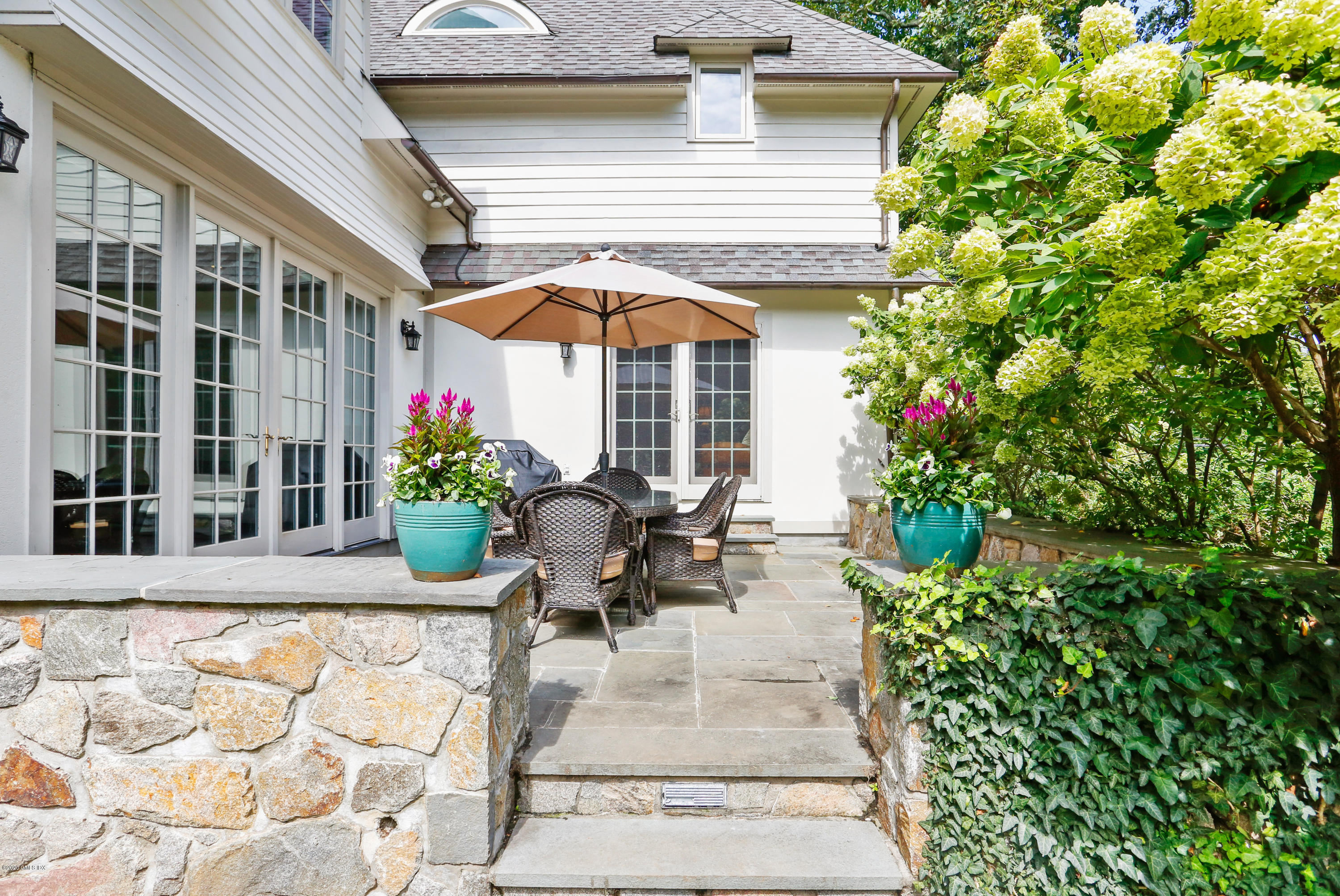 9 Cliff Road Greenwich, CT 06830 - Photo 27 of 36 9 Cliff Rd Greenwich CT 06830-print-048-
