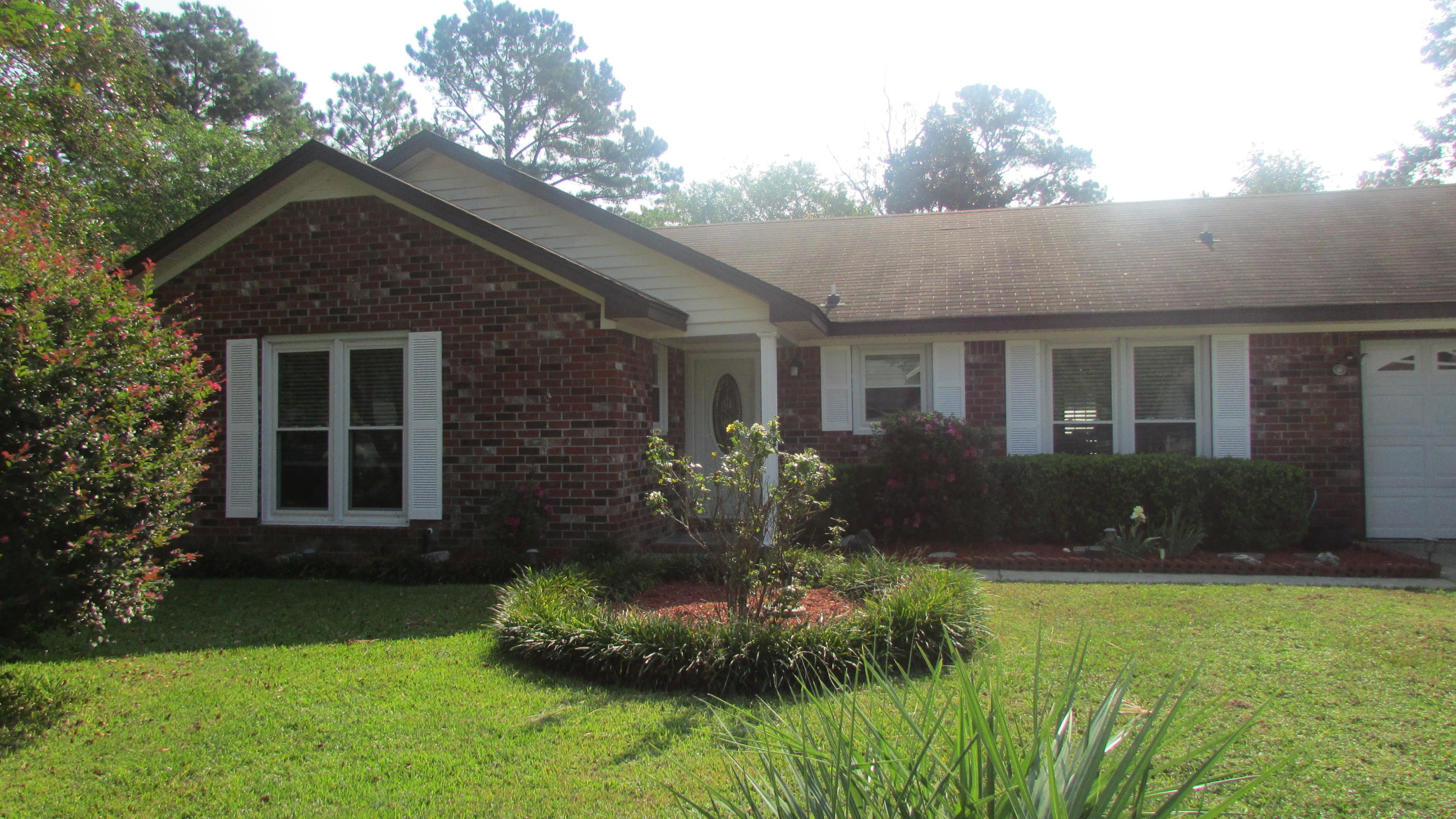 501 Longleaf Road Summerville, SC 29486 - Photo 1 of 25 Front of home