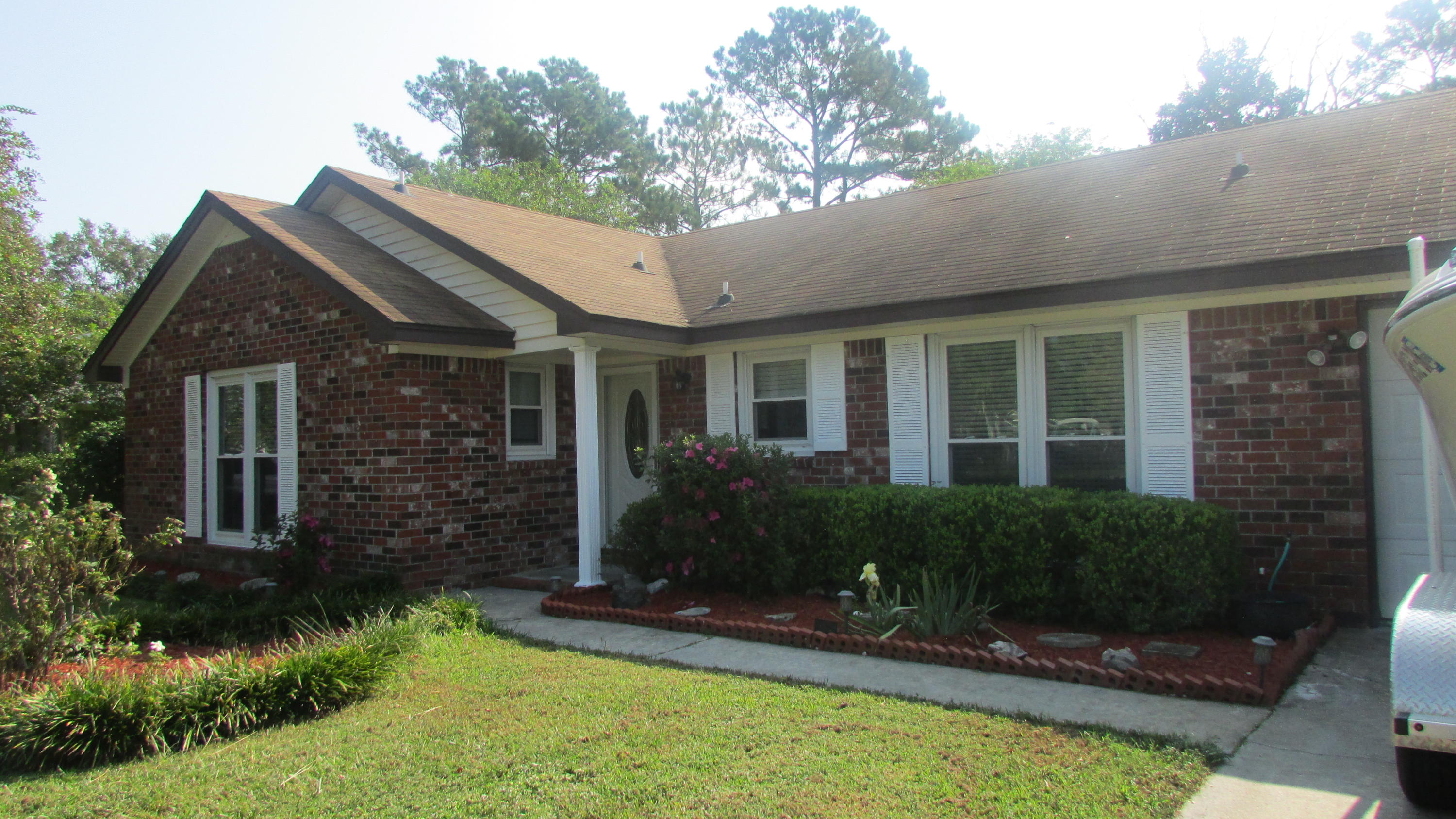 501 Longleaf Road Summerville, SC 29486 - Photo 2 of 25 IMG_4240