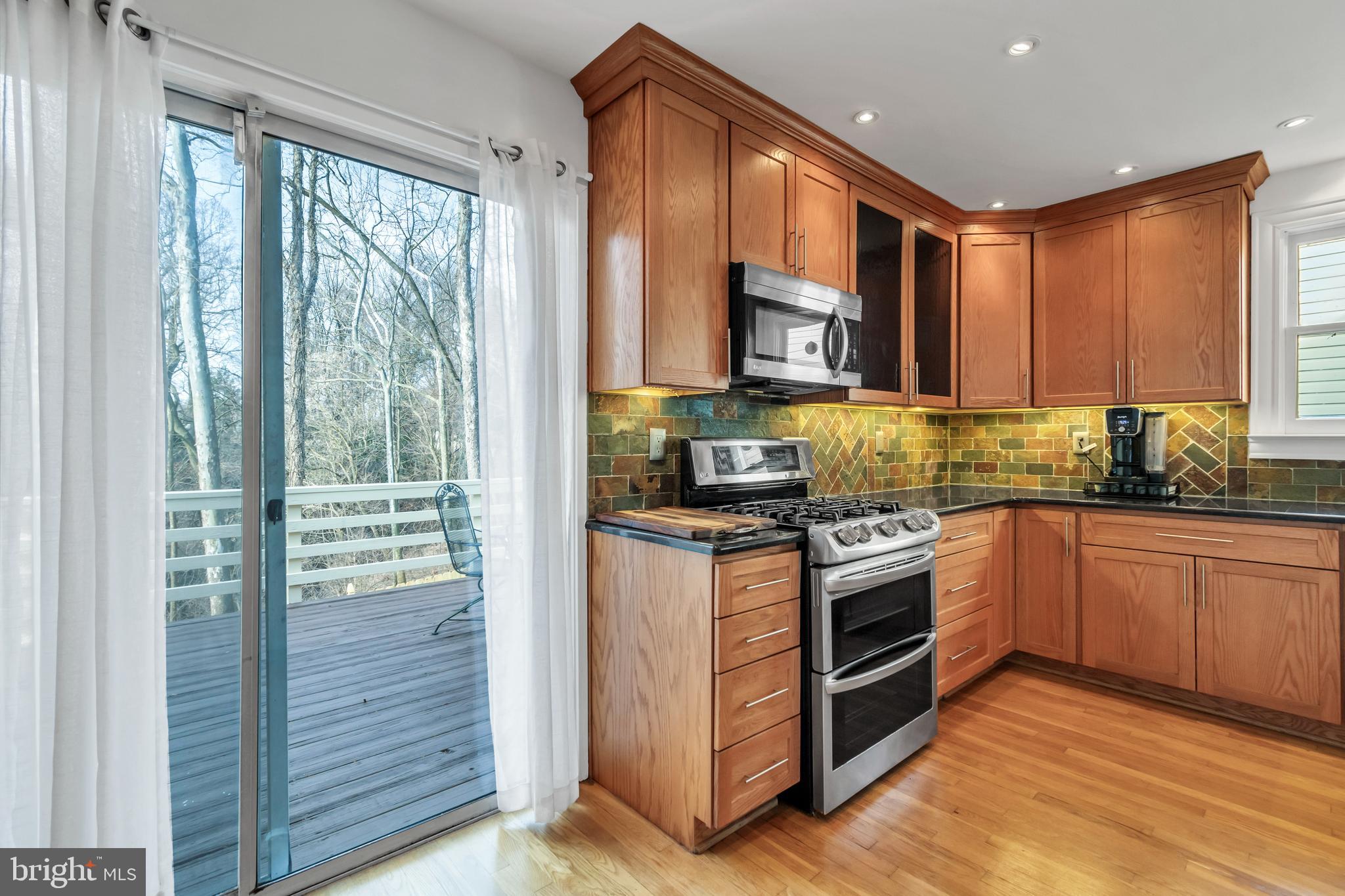 10019 Pratt Place Silver Spring, MD 20910 - Photo 12 of 28 Kitchen
(View of back deck)