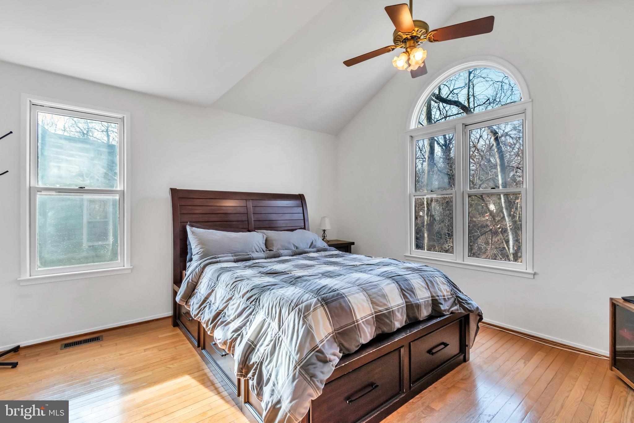 10019 Pratt Place Silver Spring, MD 20910 - Photo 5 of 28 Primary Bedroom