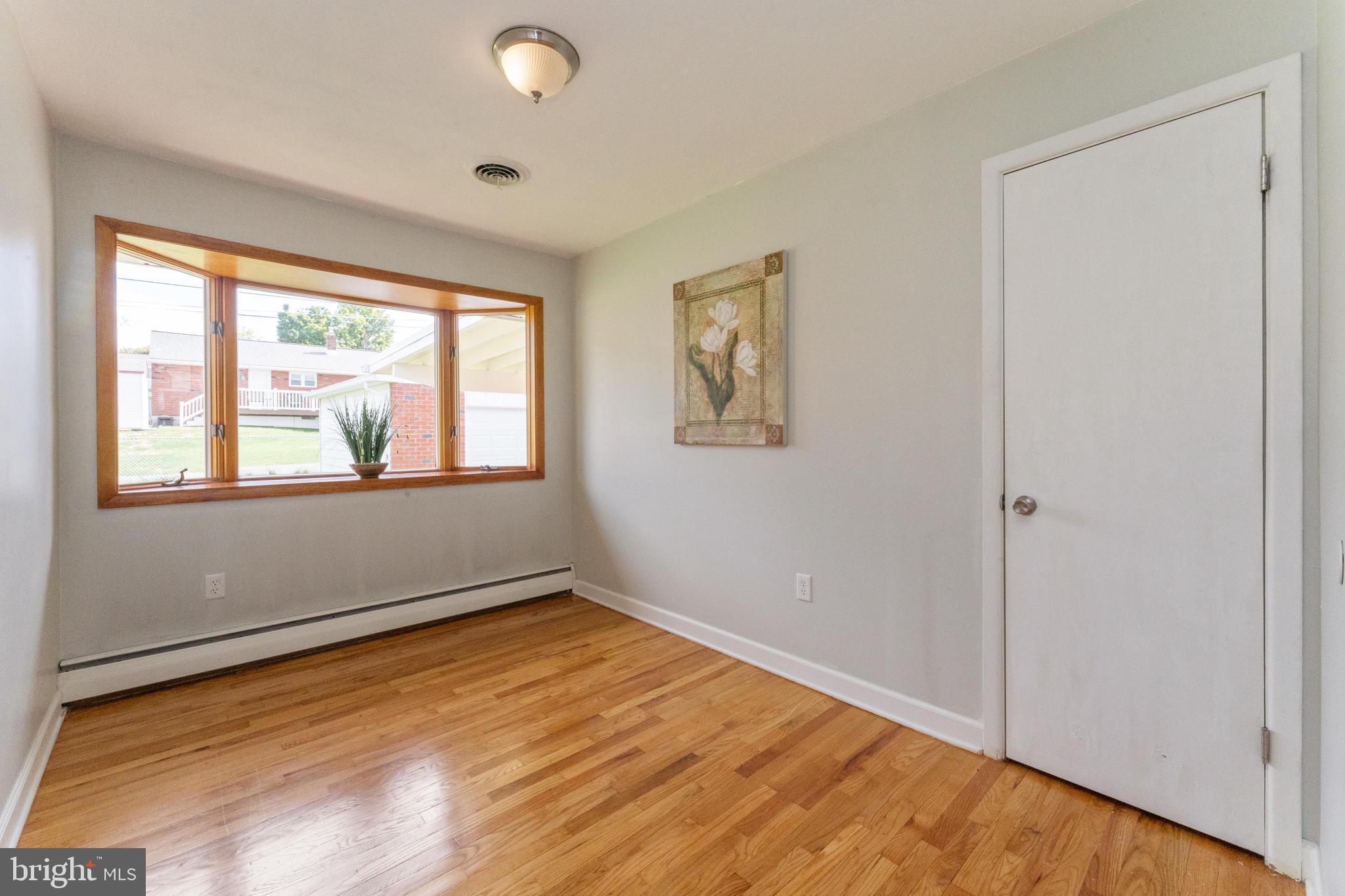 868 Elm Road Hellertown, PA 18055 - Photo 17 of 30 Gallery Image 17