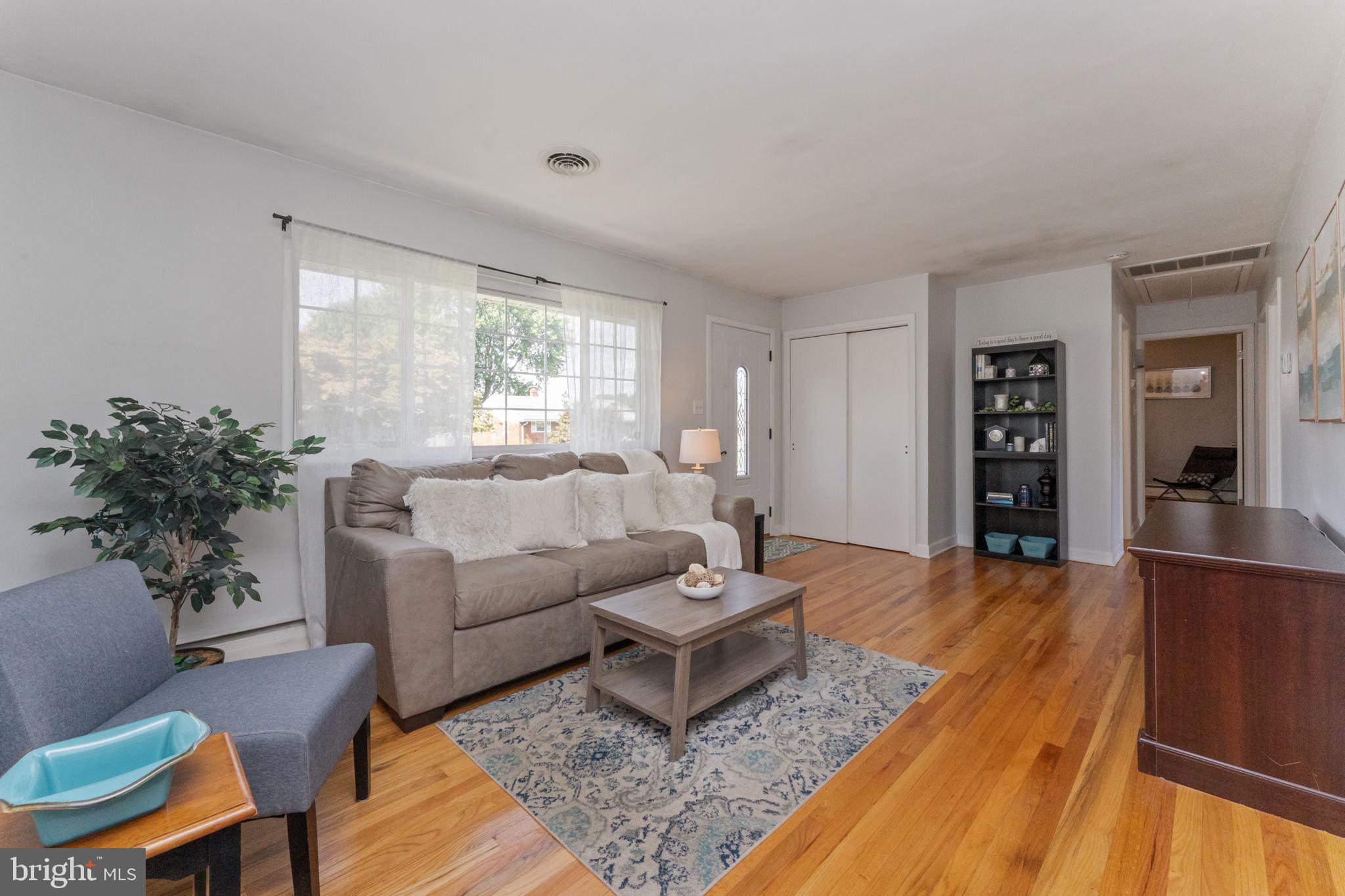 868 Elm Road Hellertown, PA 18055 - Photo 5 of 30 Gallery Image 5