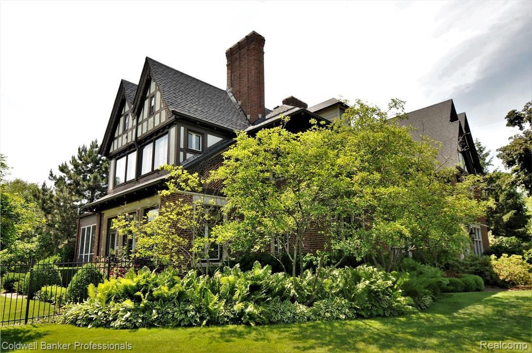 1007 Bishop Road Grosse Pointe, MI 48230 - Photo 56 of 59 DSC_1627 (1).JPG