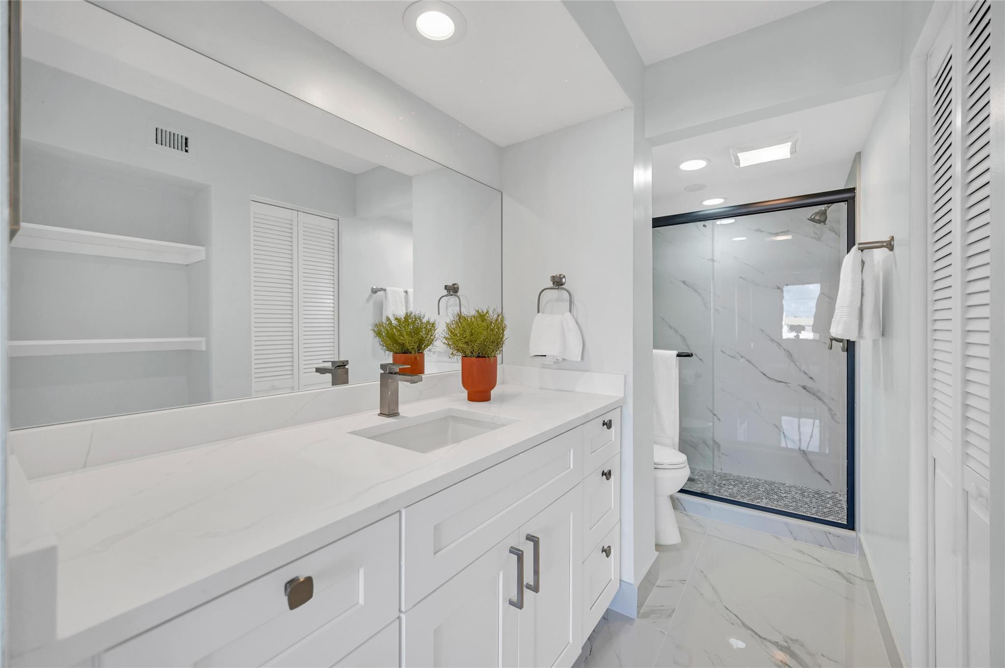 6193 Rock Island Road, Unit 512 Tamarac, FL 33319 - Photo 20 of 35 Master Bathroom