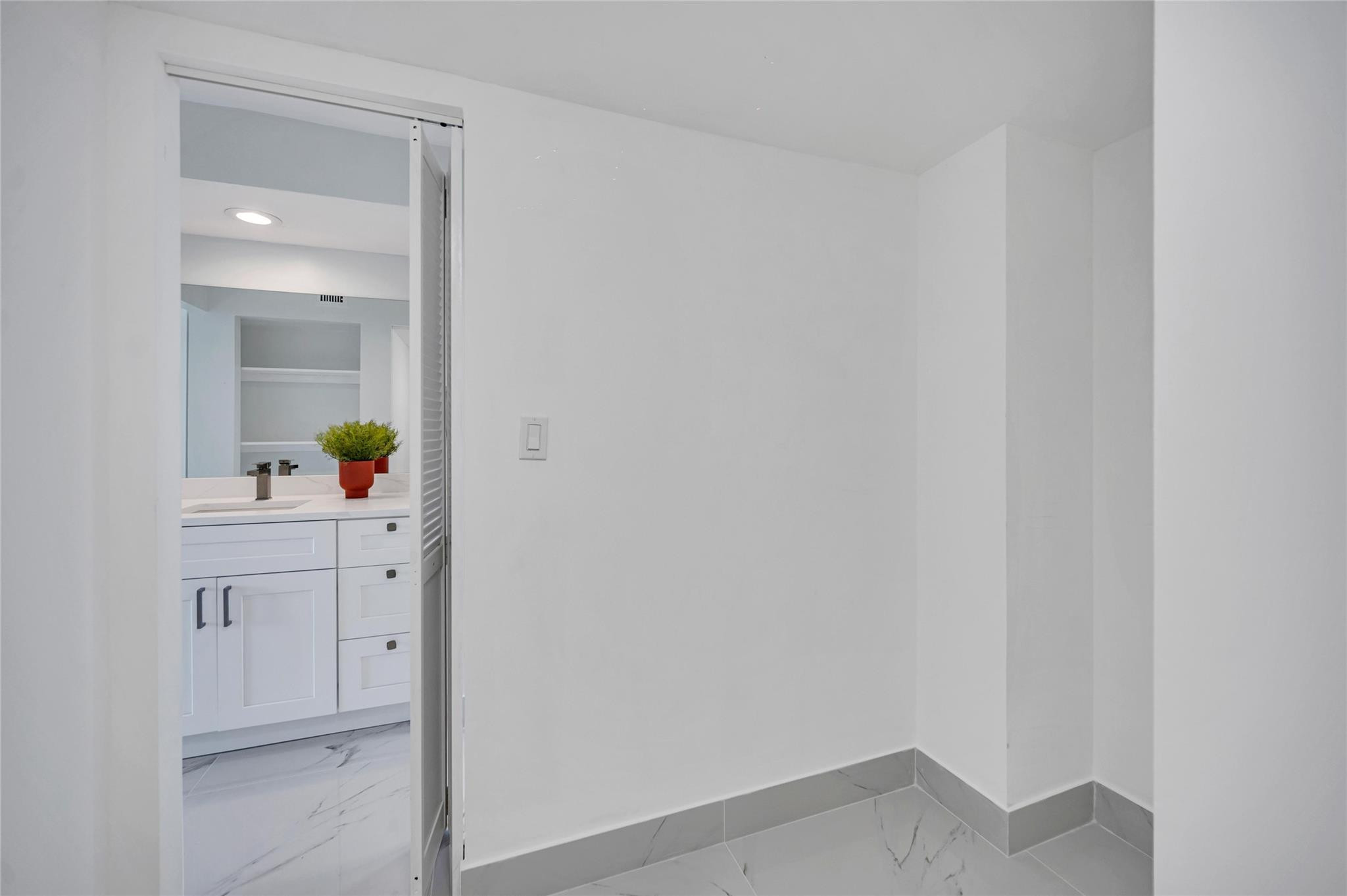 6193 Rock Island Road, Unit 512 Tamarac, FL 33319 - Photo 24 of 35 Master Closet