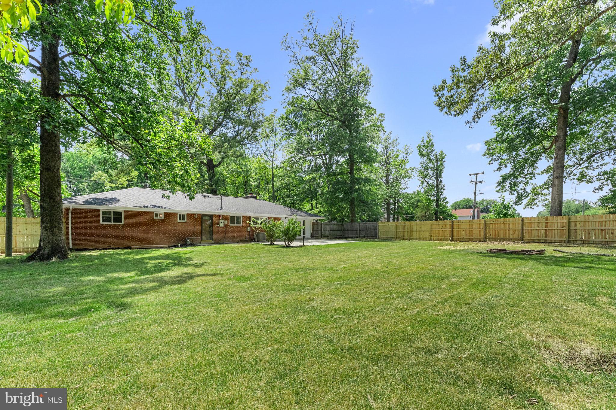 18301 Cabin Road Triangle, VA 22172 - Photo 4 of 46 Rear yard
