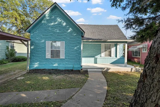 $230,000 | 2220 Burnett Avenue, Waco, TX 76706