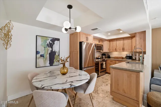 $3,650 | 1820 East Morten Avenue, Unit 117, Phoenix, AZ 85020