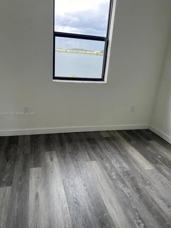 $3,950 | 20564 Northeast 5th Place, Miami, FL 33179