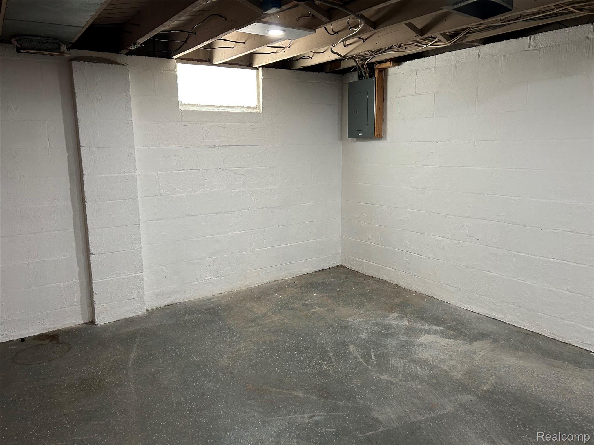 7546 Sterling Street Center Line, MI 48015 - Photo 22 of 29 IMG_6696.jpeg