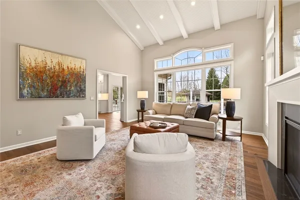 $1,100,000 | 7 Laterra Way, Penfield, NY 14580