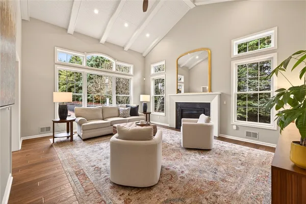 $1,100,000 | 7 Laterra Way, Penfield, NY 14580