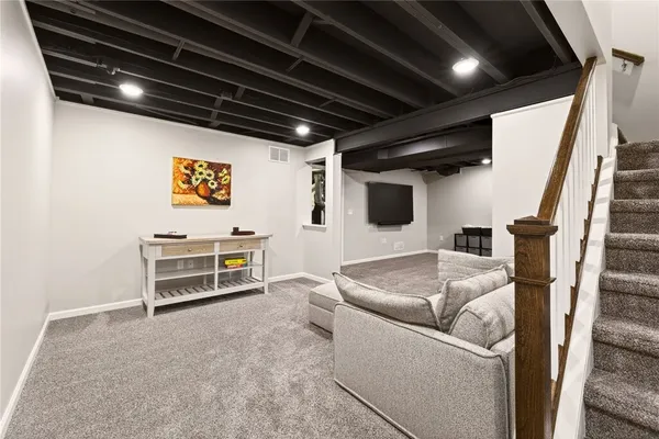 $1,100,000 | 7 Laterra Way, Penfield, NY 14580