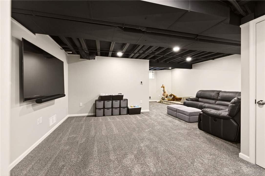 7 Laterra Way Penfield, NY 14580 - Photo 41 of 49