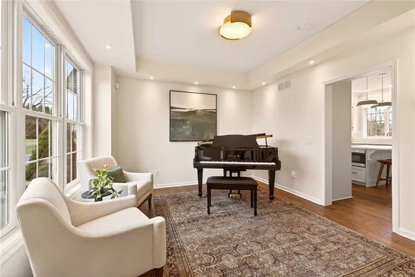 $1,100,000 | 7 Laterra Way, Penfield, NY 14580