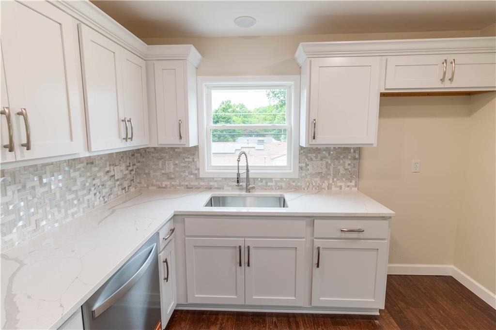 5201 Pickett Road St. Joseph, MO 64503 - Photo 12 of 38