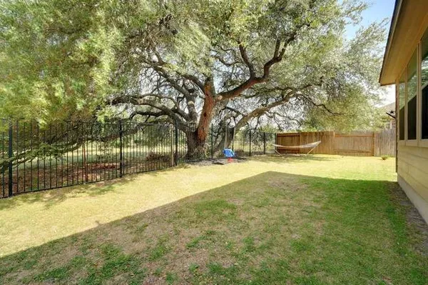 $2,700 | 452 Monahans Drive, Georgetown, TX 78628