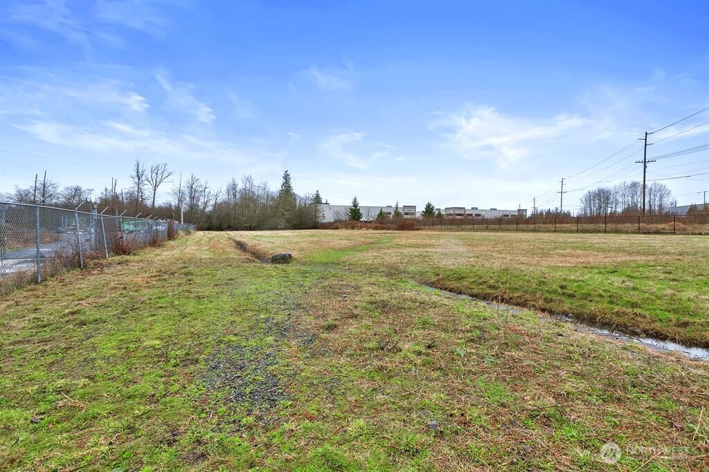 2826 Center Road Everett, WA 98204 - Photo 1 of 5 Gallery Image 1