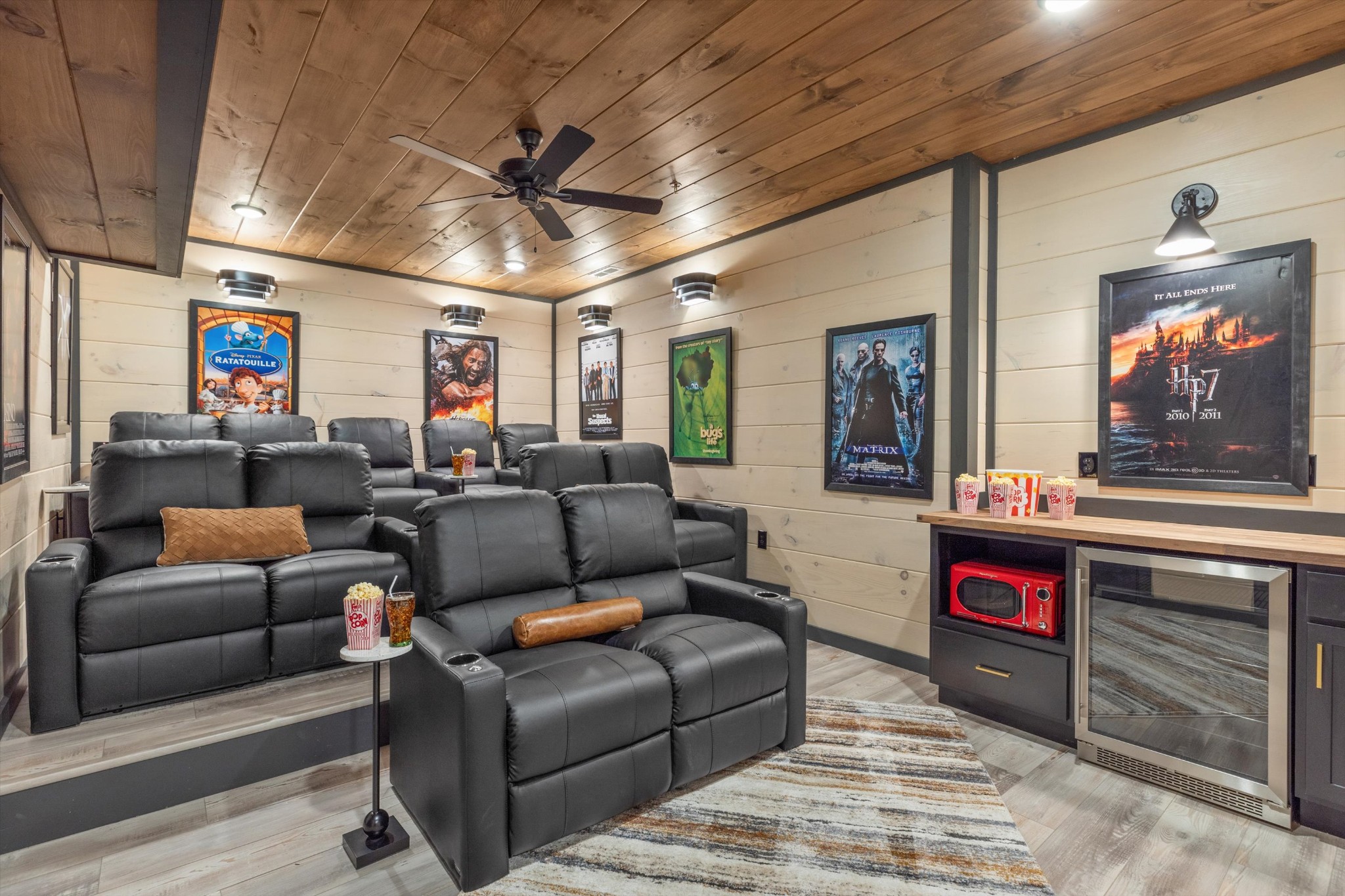 56 R Rambling Crk Way Sevierville, TN 37862 - Photo 35 of 54 a living room with furniture and a ceiling fan