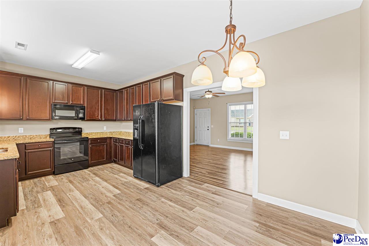 3022 Red Berry Circle Effingham, SC 29541 - Photo 9 of 34 Gallery Image 9