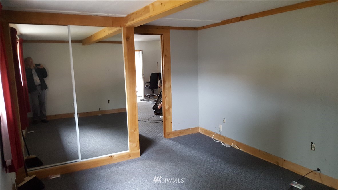 1016 Eshom Road Centralia, WA 98531 - Photo 3 of 14 Gallery Image 3