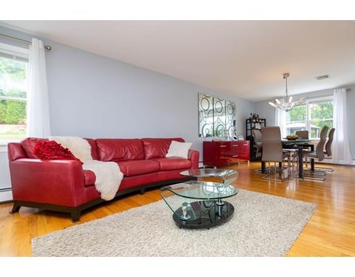 54 Lawrence Road Lynn, MA 01904 - Photo 4 of 33