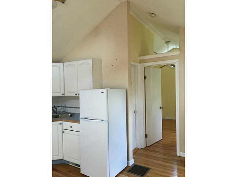 244 Purgatory Road, Unit 3 Middletown, RI 02842 - Photo 8 of 14 Kitchen.